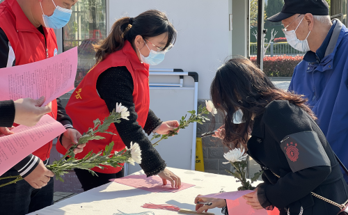 燃燈寺公墓開展“文明祭祀 平安清明”志愿宣傳活動